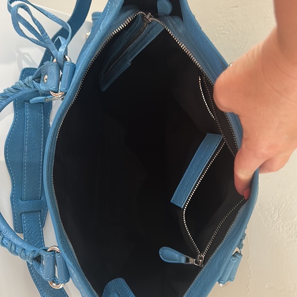 Never used. Balenciaga Blue Bag. - Picture 5 of 14